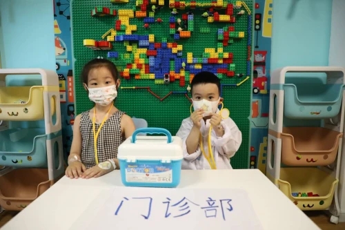 爱佑童乐园用行动帮助病患孤儿克服住院恐惧